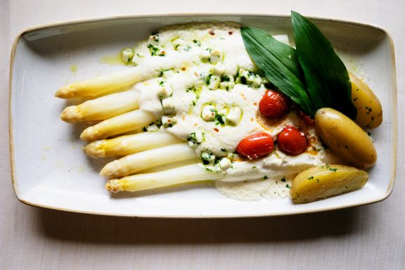 Spargel Gericht, Restaurant Krone, Dornbirn Spargel Gericht, Restaurant Krone, Dornbirn