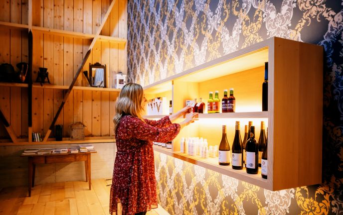 Dietrich Kostbarkeiten und Messmerhaus Bildstein Dietrich Kostbarkeiten und Messmerhaus Bildstein