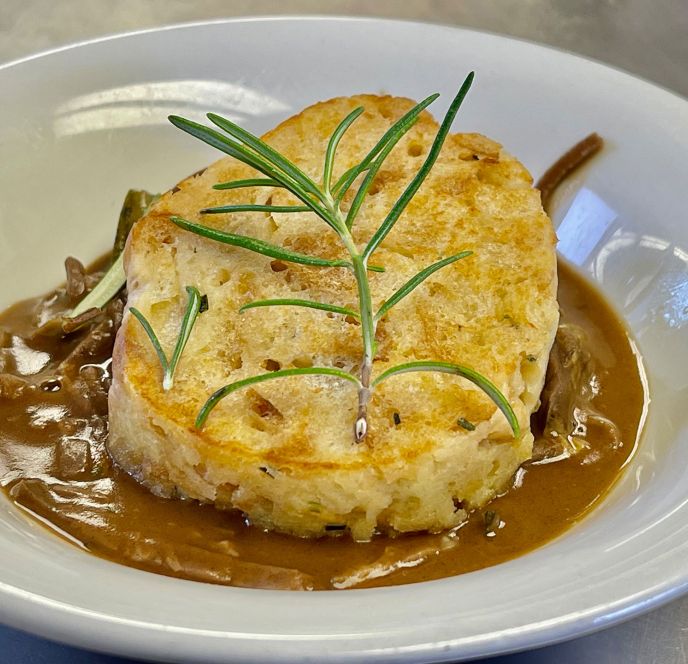 Kalbsbeuschel mit Serviettenknödel