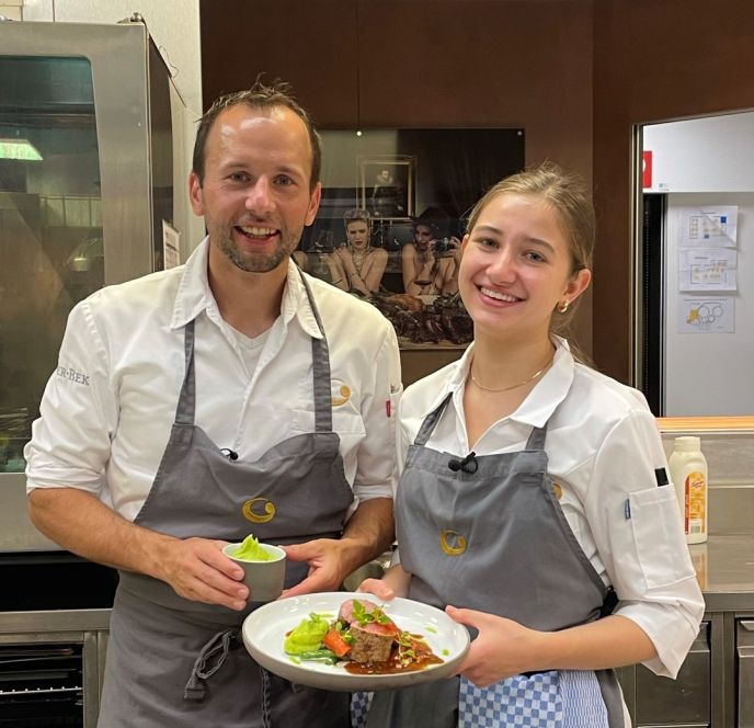 Stefan Lenz mit Lehrling Santina Sutter